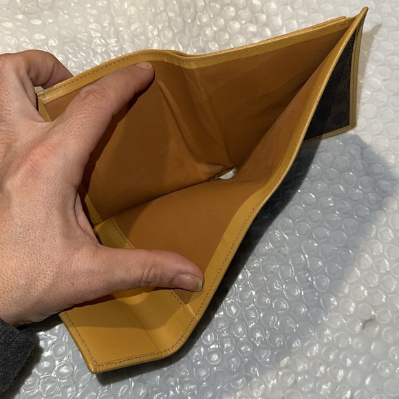 Celine wallet.  Used but in excellent condition. - Picture 8 of 10